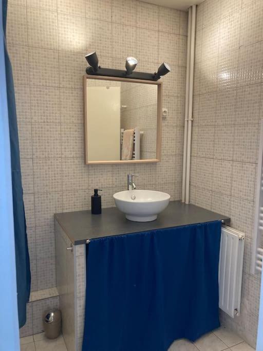 Cozy Studio With Balcony And Free Parking Екс ан Прованс Екстериор снимка