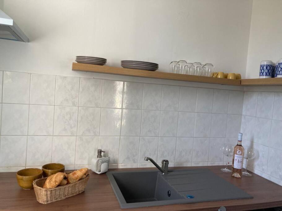 Cozy Studio With Balcony And Free Parking Екс ан Прованс Екстериор снимка