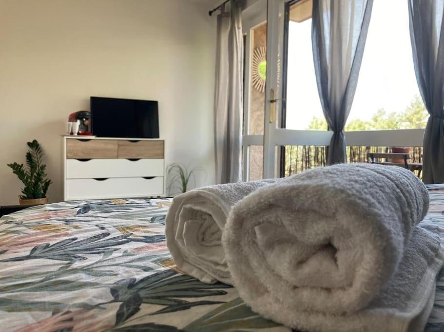 Cozy Studio With Balcony And Free Parking Екс ан Прованс Екстериор снимка